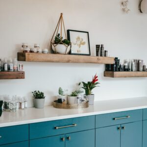 photo-1560258829-e4de6ec71070